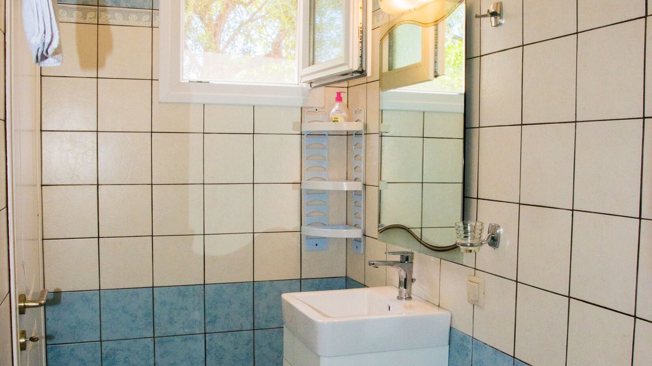 Photo of Bathroom in Chalikounas