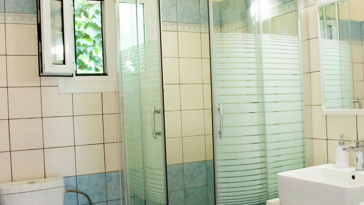 Photo of Bathroom in Chalikounas