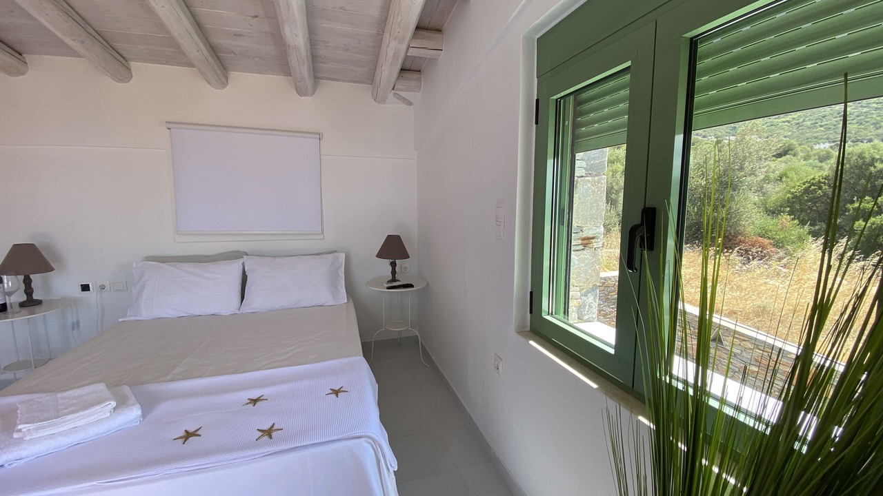 Photo of Bedroom in Marmari