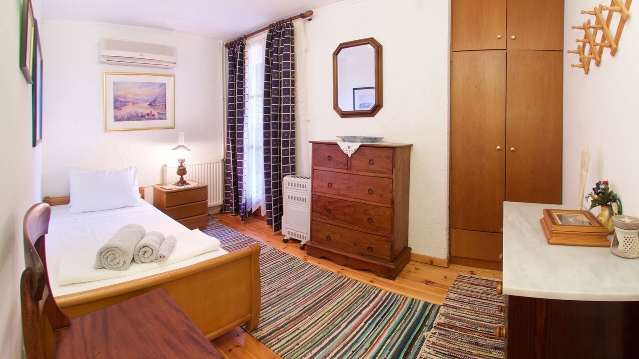 Photo of Bedroom in Mazarakata