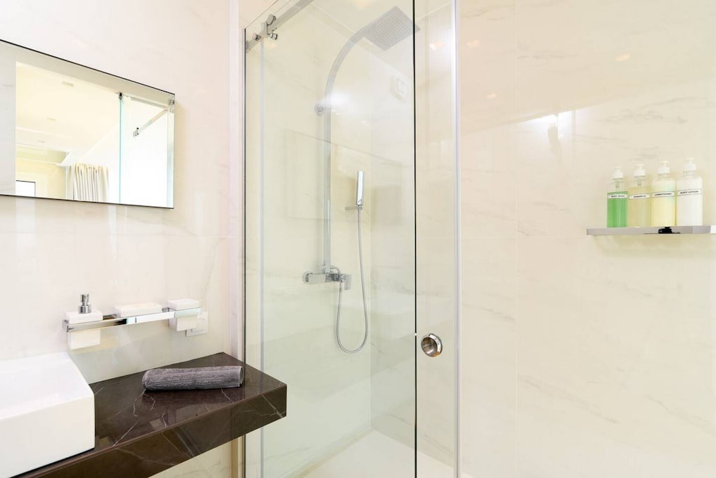 Photo of Bathroom in Plaka
