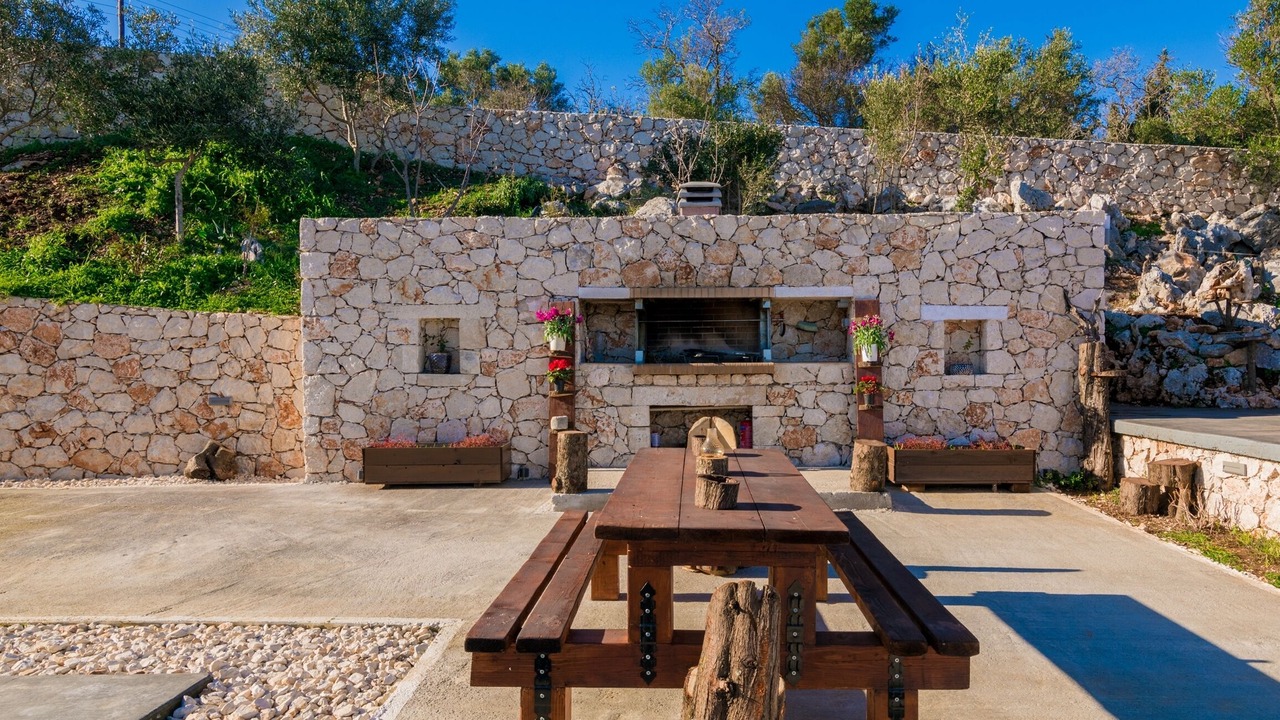 Photo of Outdoor in Ano Volimes