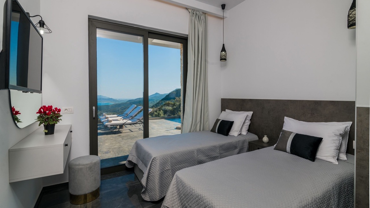 Photo of Bedroom in Ano Volimes