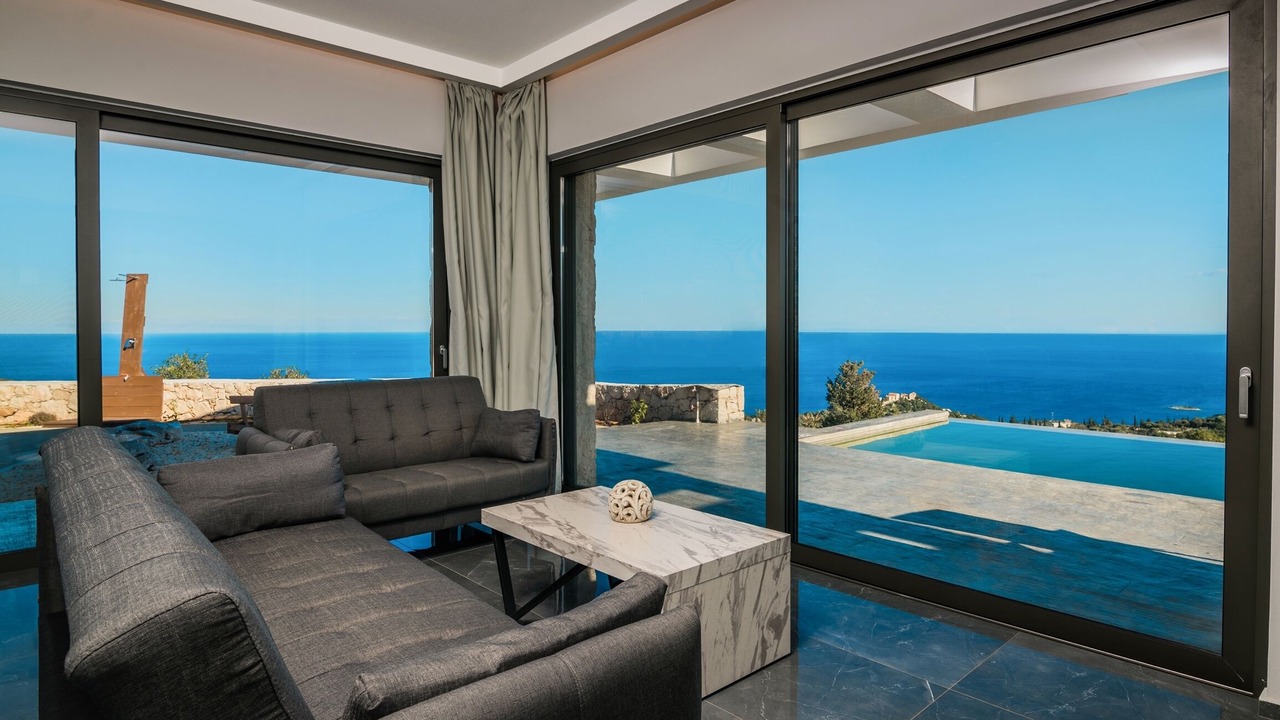 Photo of Livingroom in Ano Volimes