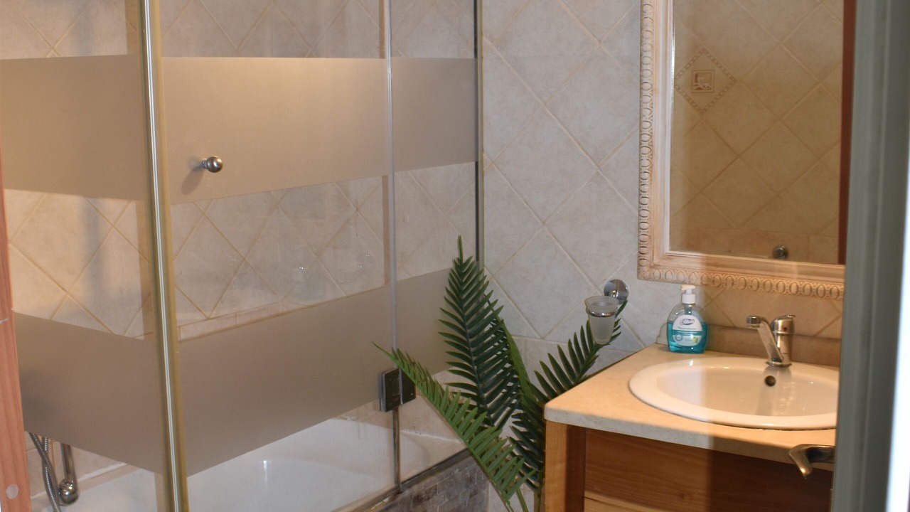 Photo of Bathroom in Pagi