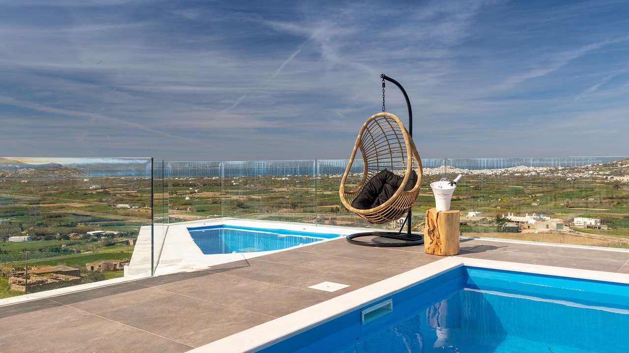 Photo of Outdoor in Glinado
