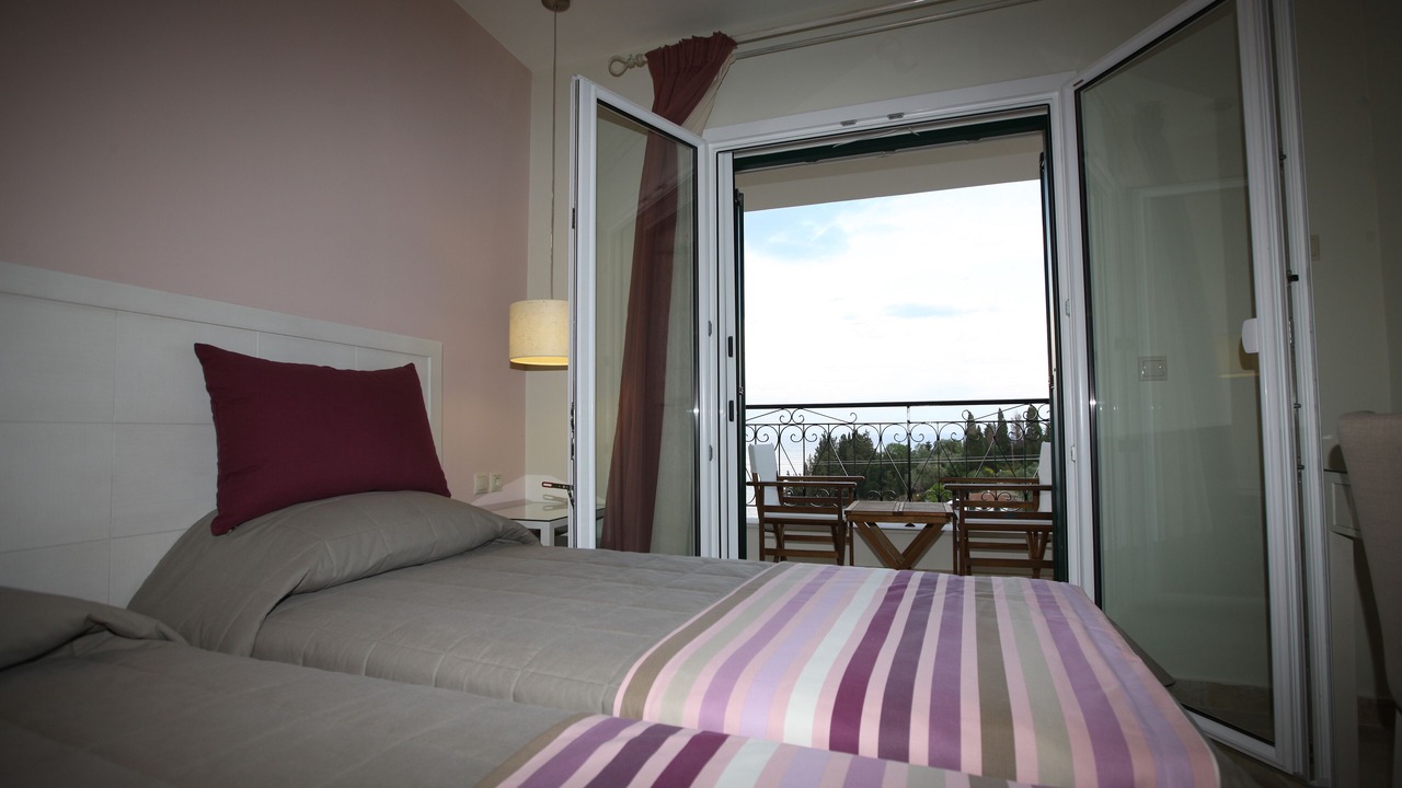 Photo of Bedroom in Longos