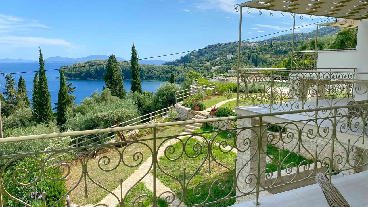Photo of Patio Balcony in Petaleia