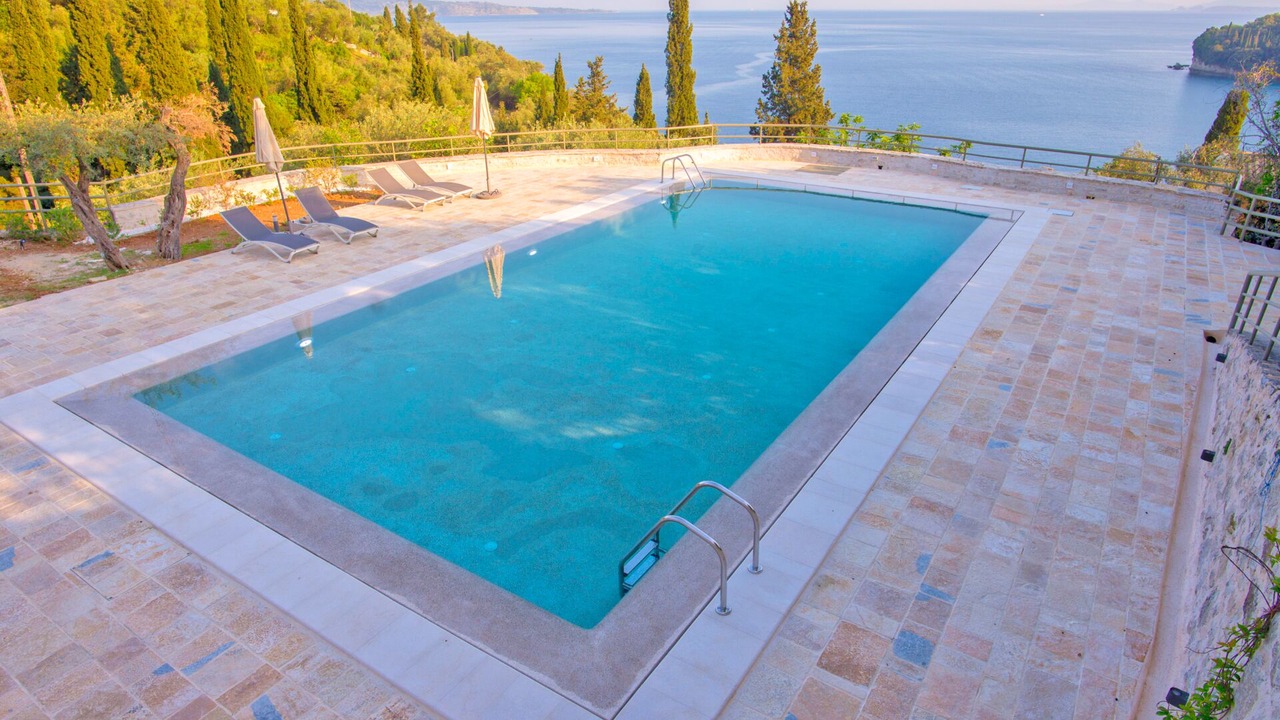 Photo of Outdoor in Petaleia