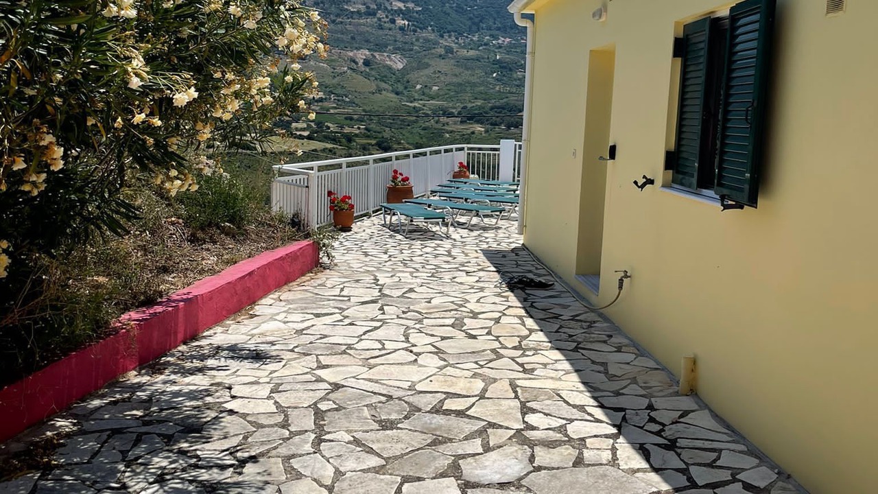 Photo of Patio Balcony in Zola