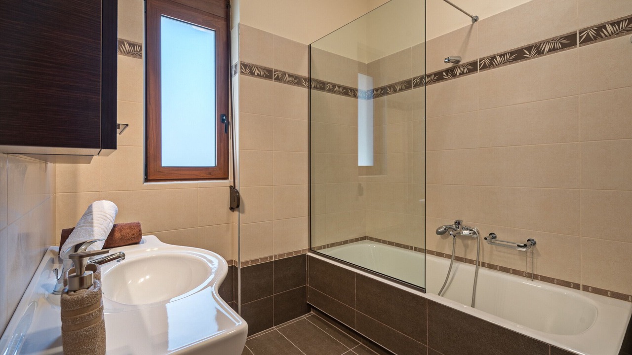 Photo of Bathroom in Atsipópoulon