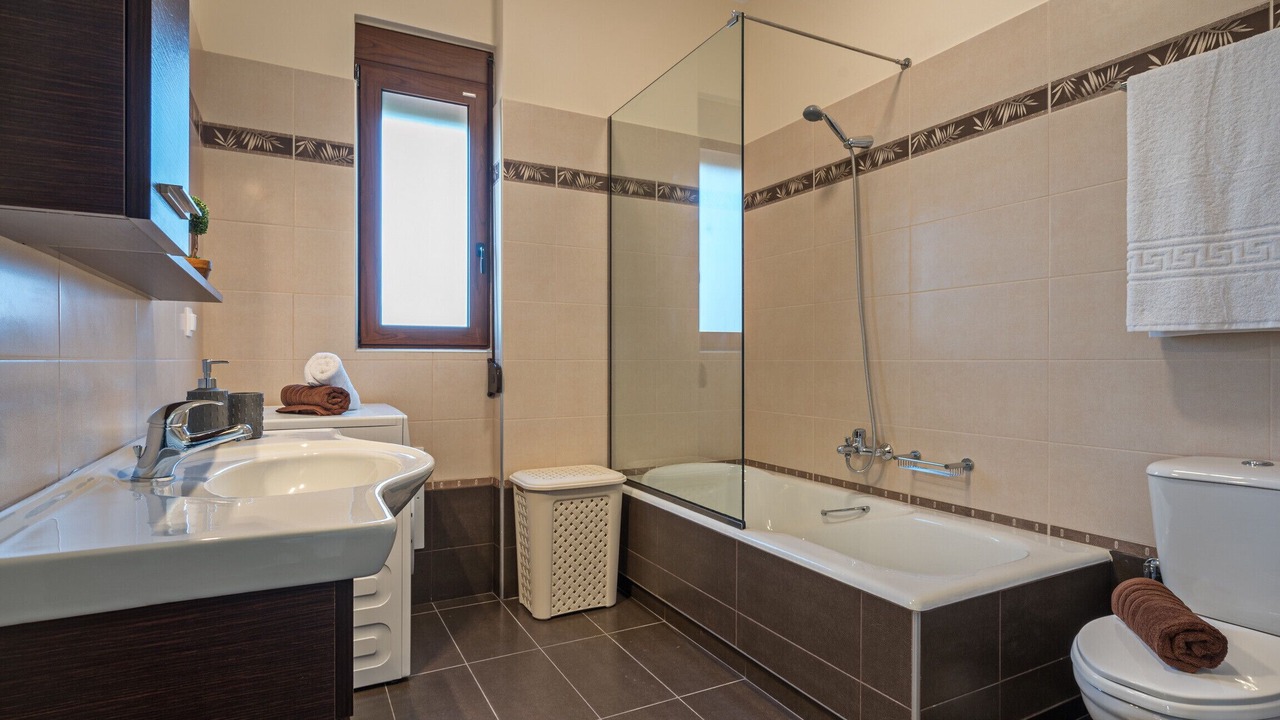 Photo of Bathroom in Atsipópoulon