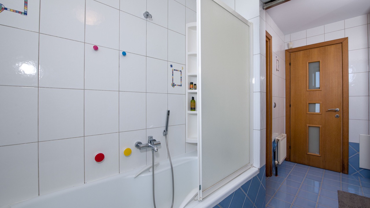 Photo of Bathroom in Maleme