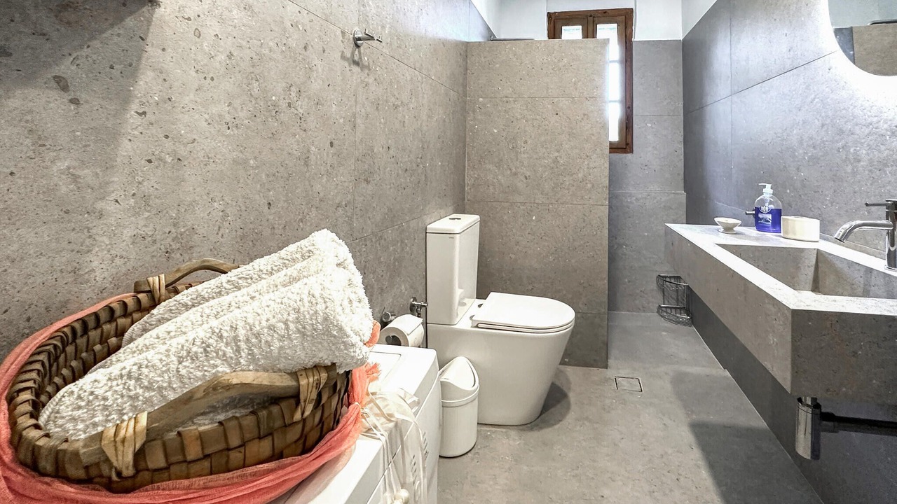 Photo of Bathroom in Lefktron