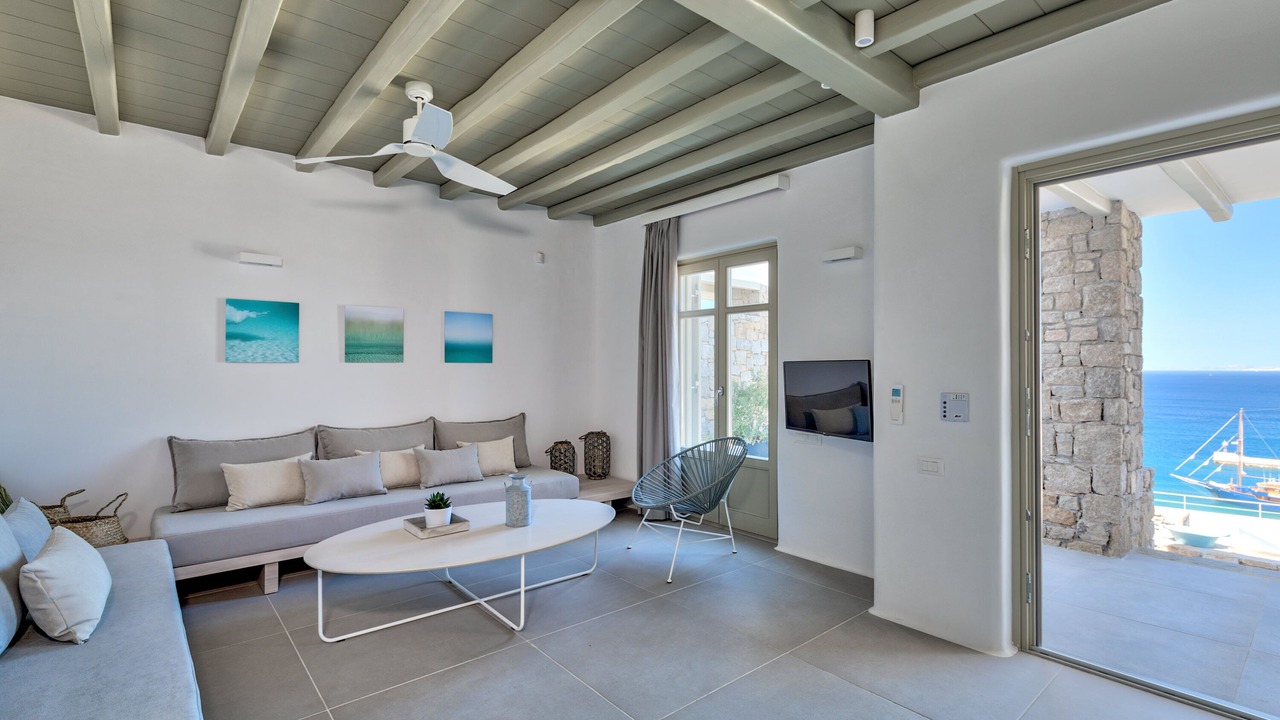 Photo of Livingroom in Tourlos