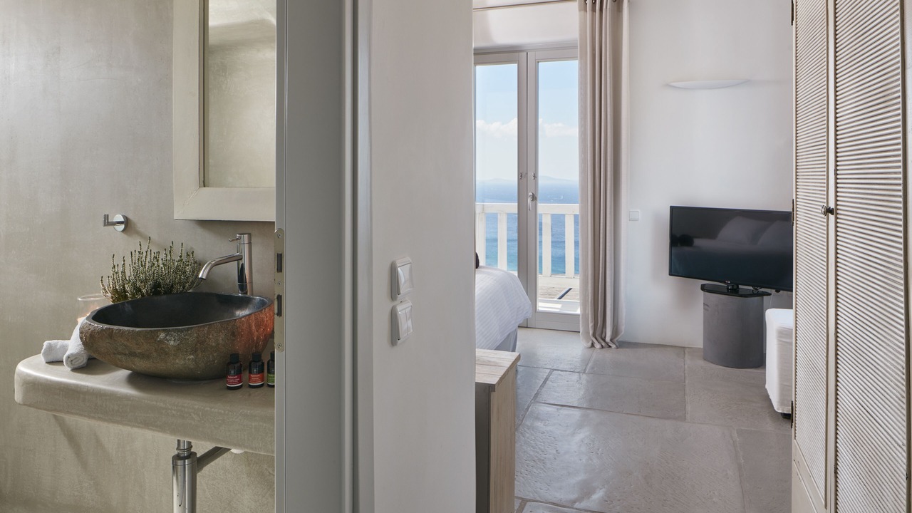 Photo of Bathroom in Faros Armenistis