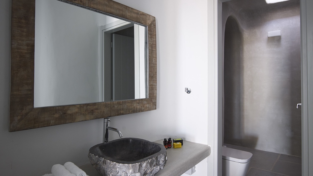 Photo of Bathroom in Faros Armenistis
