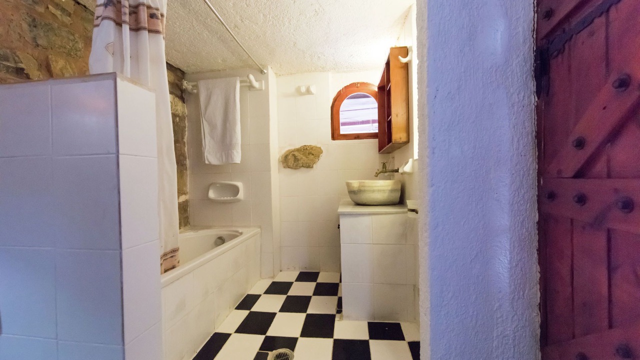 Photo of Bathroom in Mavrikiano