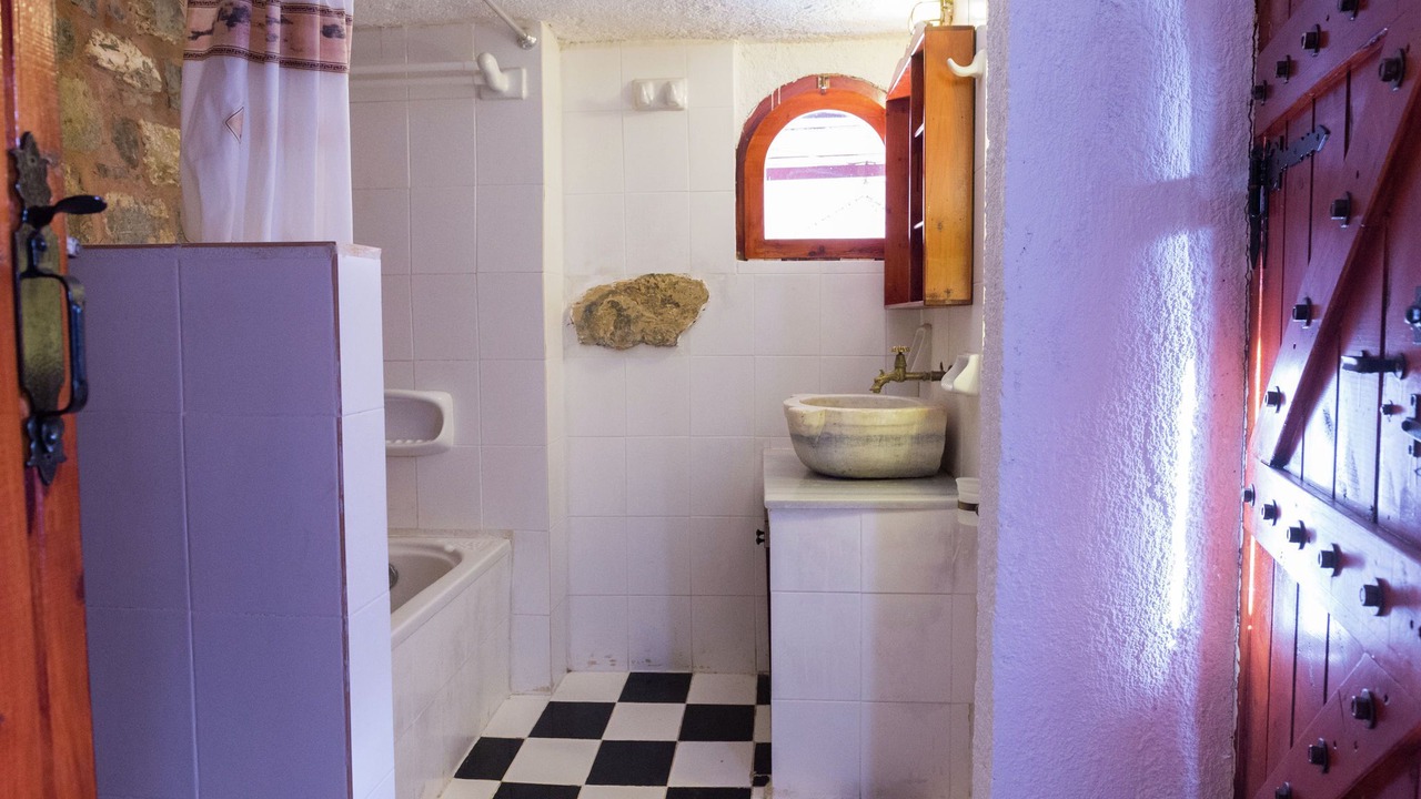 Photo of Bathroom in Mavrikiano