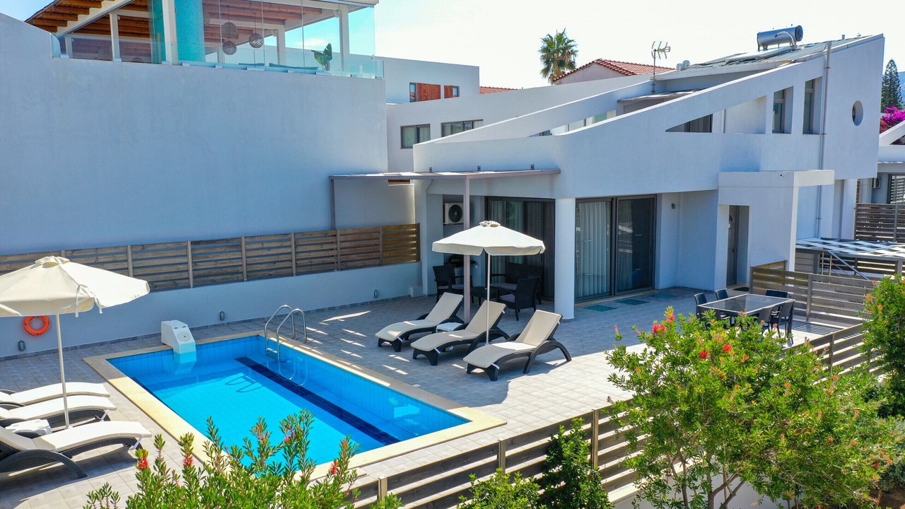 Photo of Outdoor in Platanes