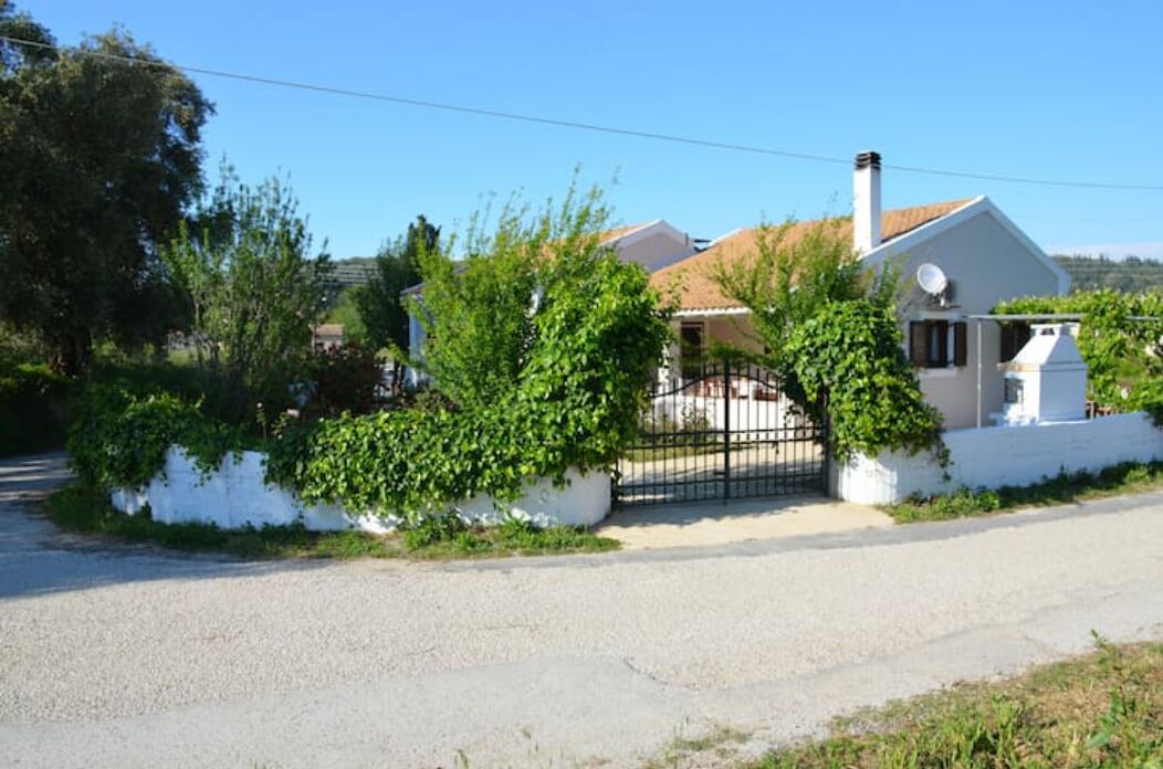 Photo of Others in Peroulades