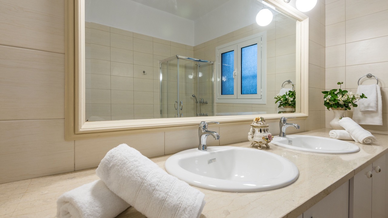 Photo of Bathroom in Ixia