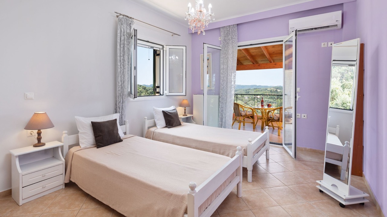 Photo of Patio Balcony in Karousades