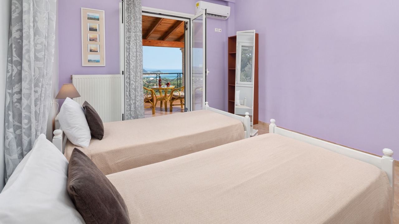Photo of Patio Balcony in Karousades