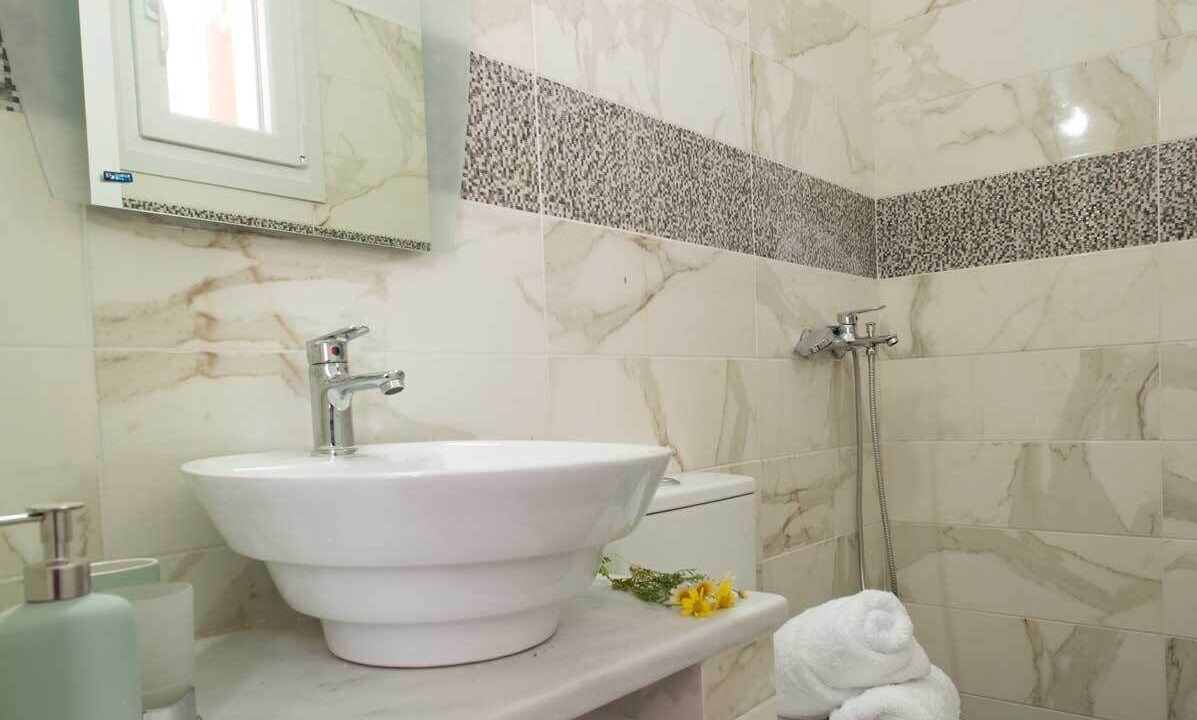 Photo of Bathroom in Ano Mera