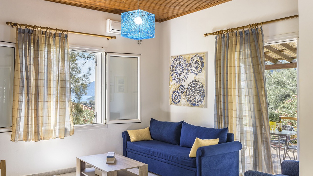 Photo of Livingroom in Samos Town
