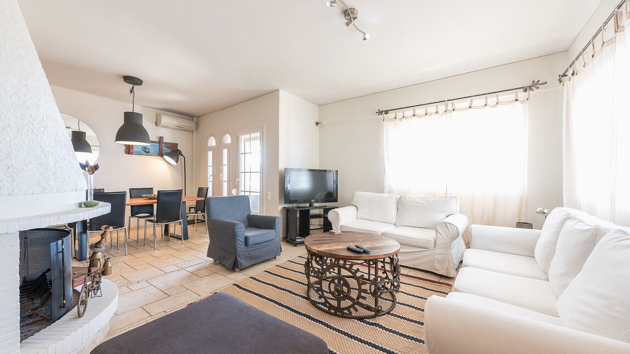 Photo of Livingroom in Voula