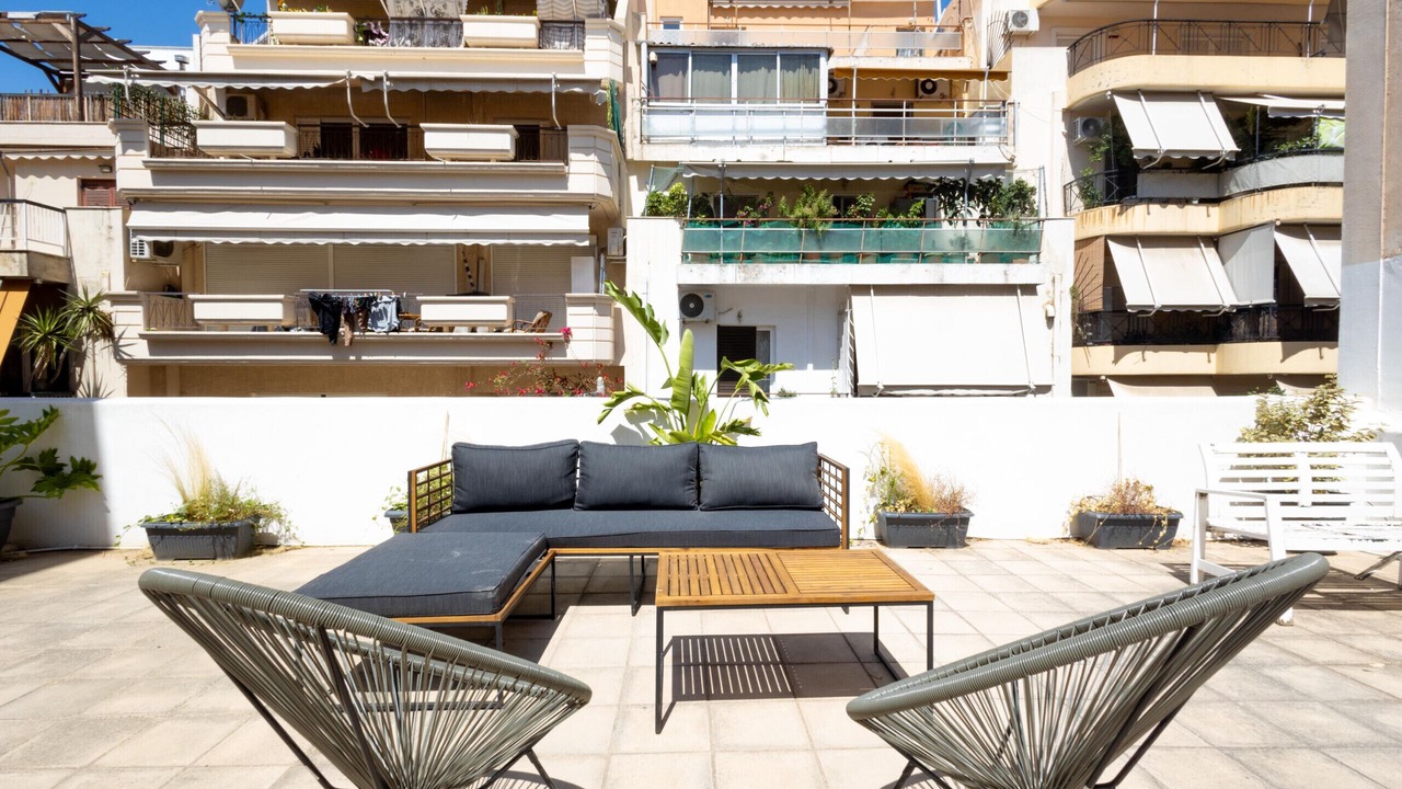 Photo of Patio Balcony in Neos Kosmos