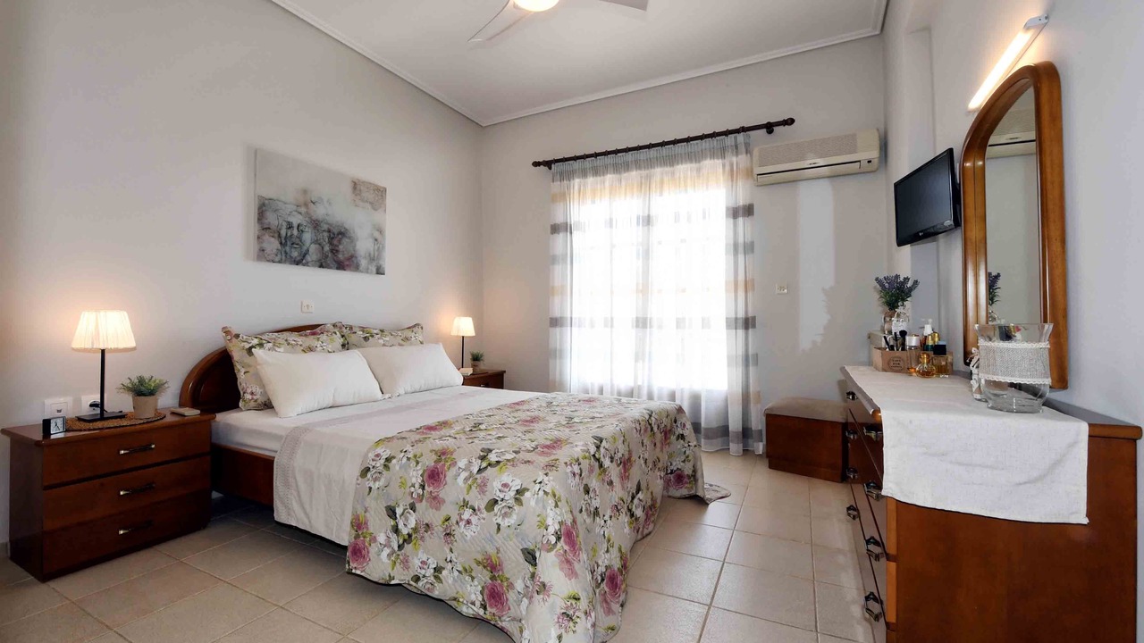Photo of Bedroom in Isthmia