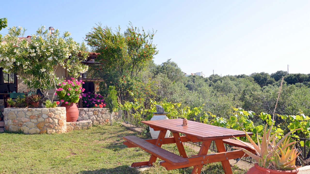 Photo of Outdoor in Makrys Tichos