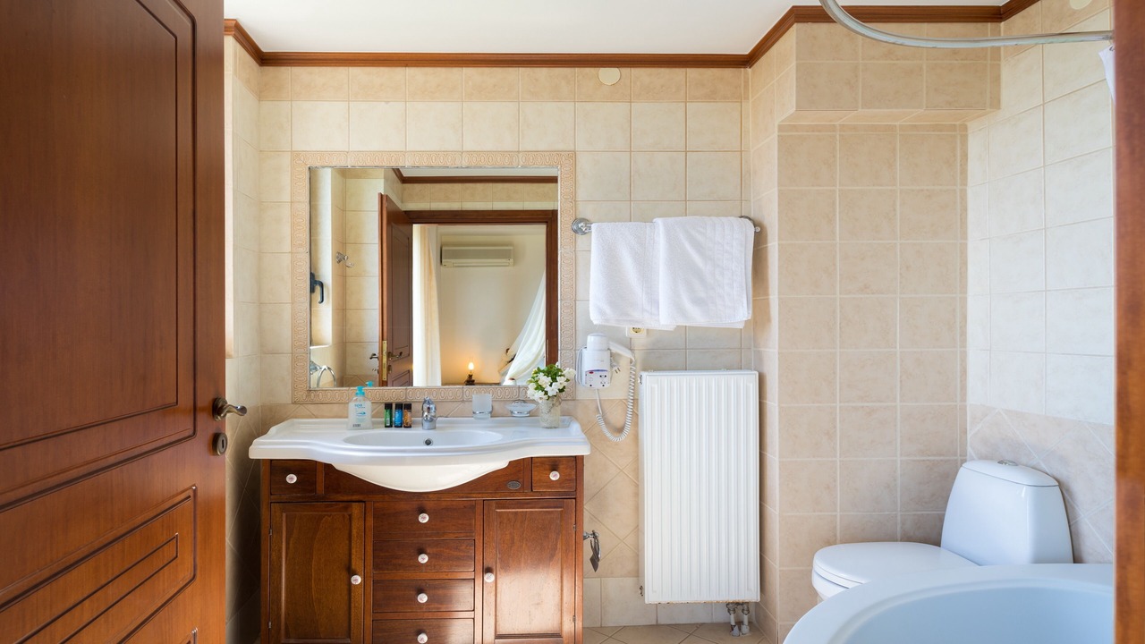 Photo of Bathroom in Polemarchi