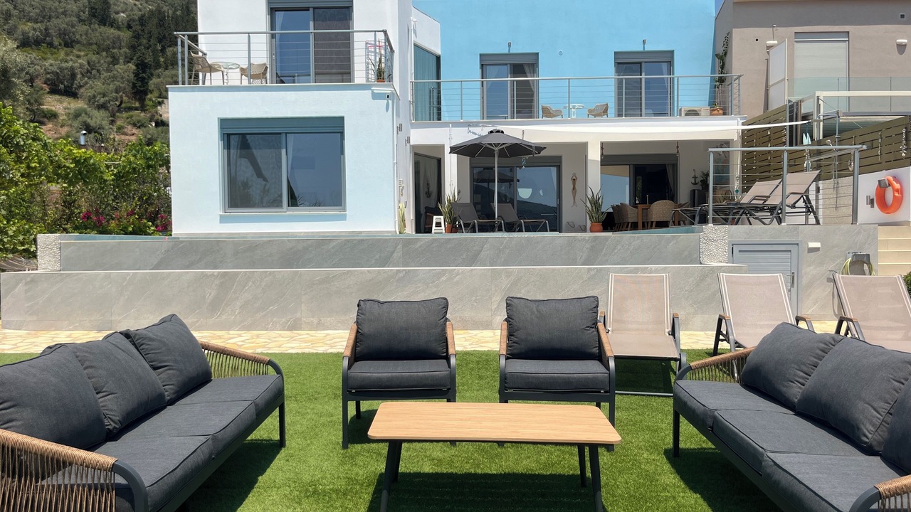 Photo of Patio Balcony in Perigiali