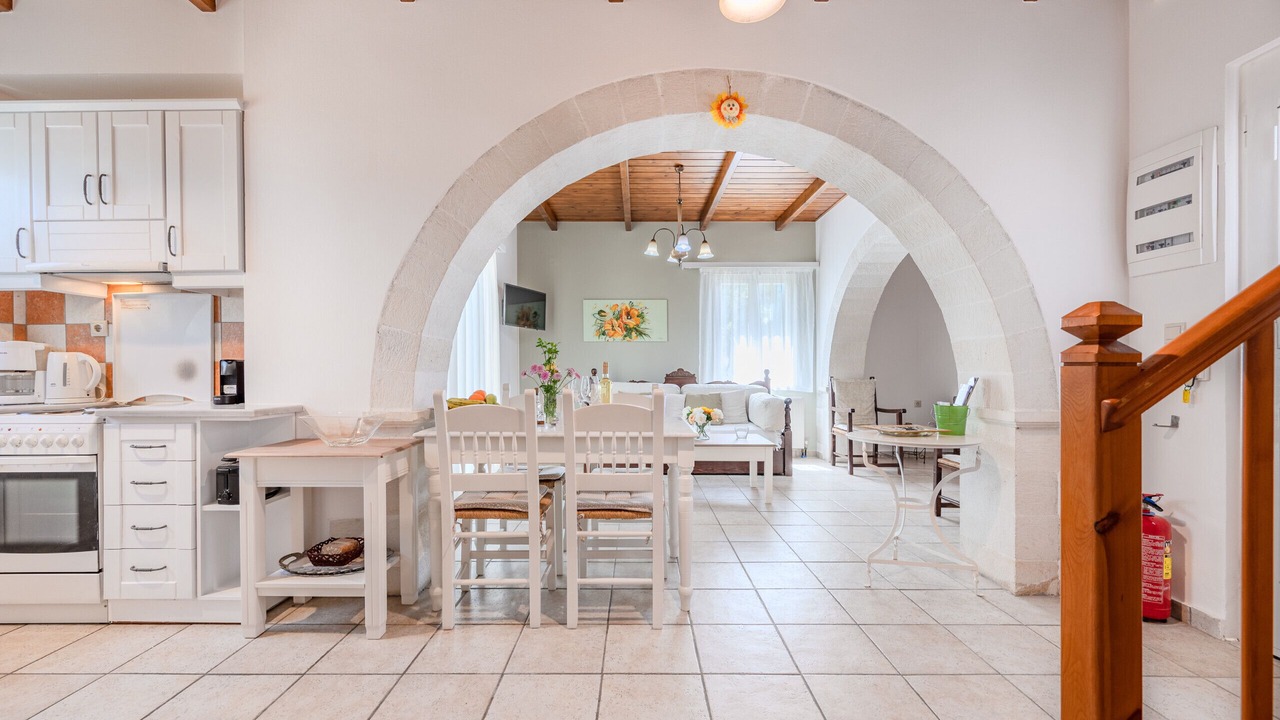 Photo of Livingroom in Douliana