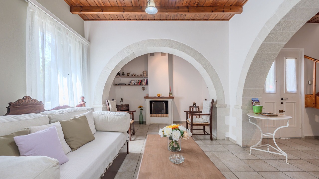 Photo of Livingroom in Douliana