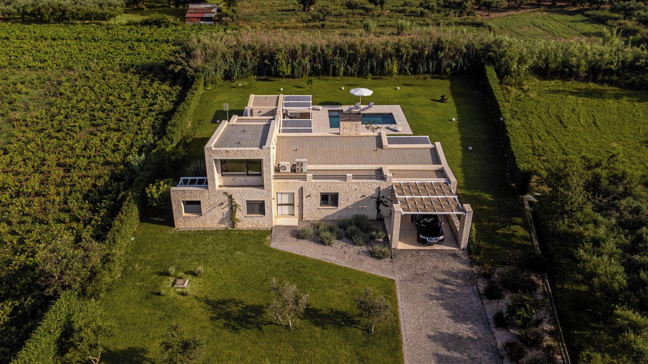 Photo of Outdoor in Alonia