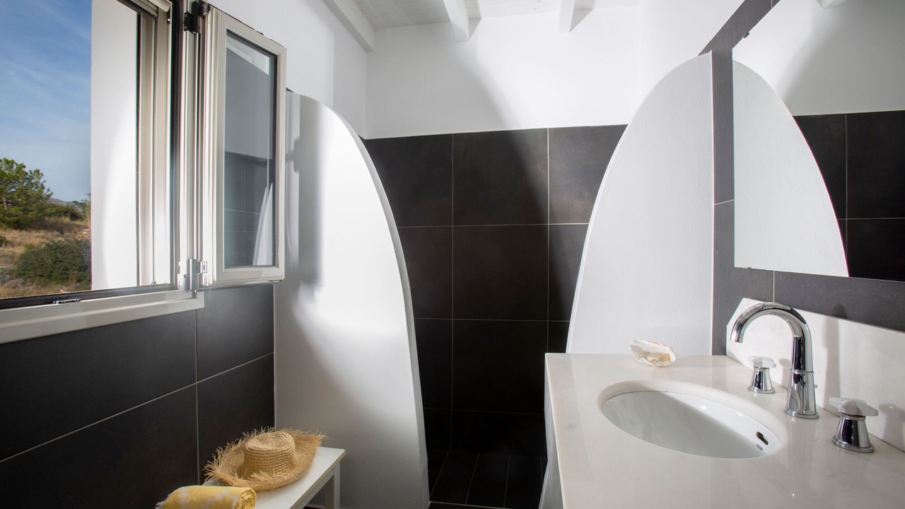 Photo of Bathroom in Achlia