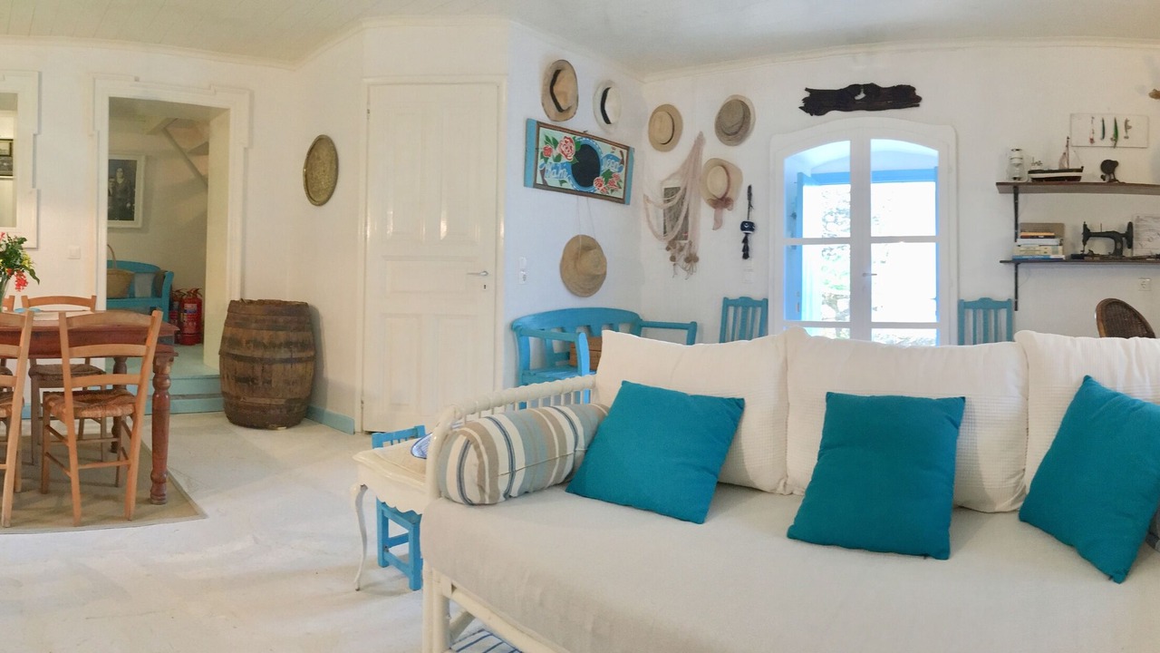 Photo of Livingroom in Tselendata