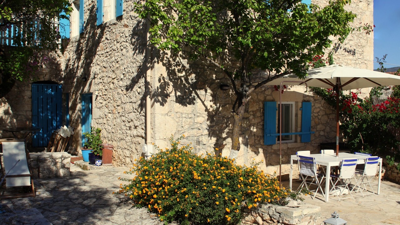 Photo of Outdoor in Tselendata