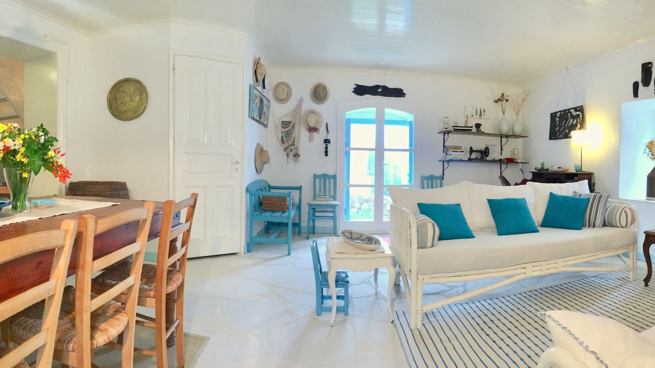 Photo of Livingroom in Tselendata