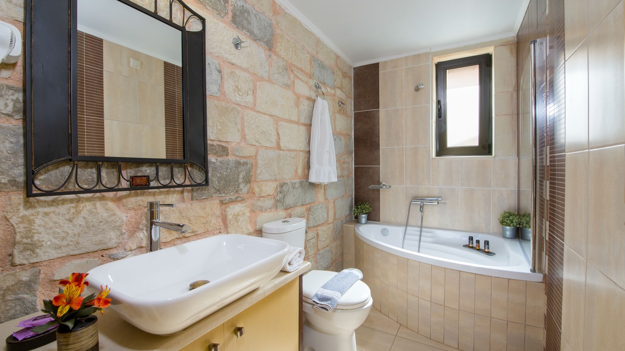 Photo of Bathroom in Kato Stalos