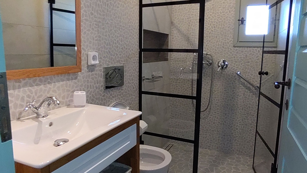 Photo of Bathroom in Apollonia