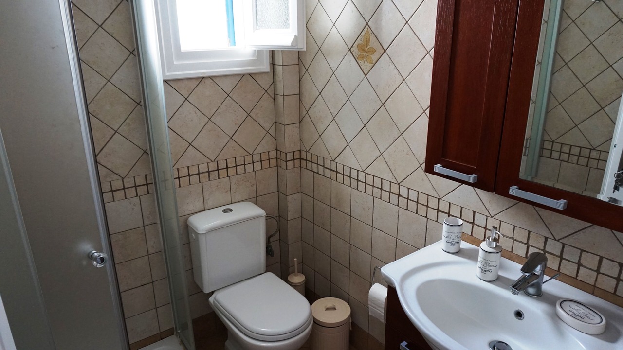 Photo of Bathroom in Ios