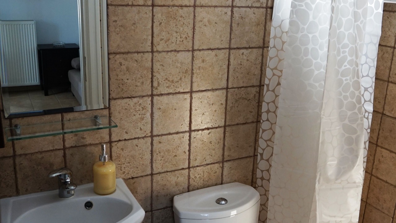 Photo of Bathroom in Ios