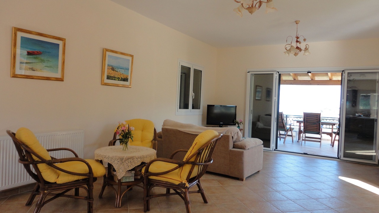 Photo of Livingroom in Agios Stefanos Avliotes