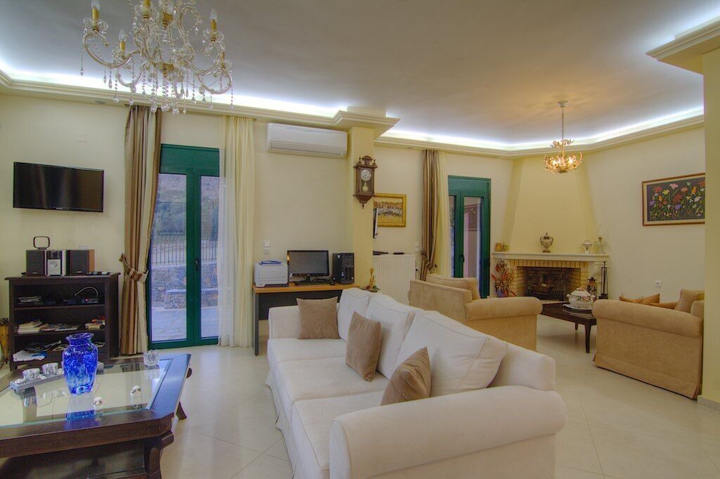 Photo of Livingroom in Kato Valsamonero