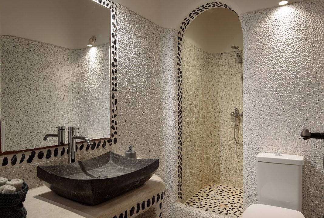 Photo of Bathroom in Ornos